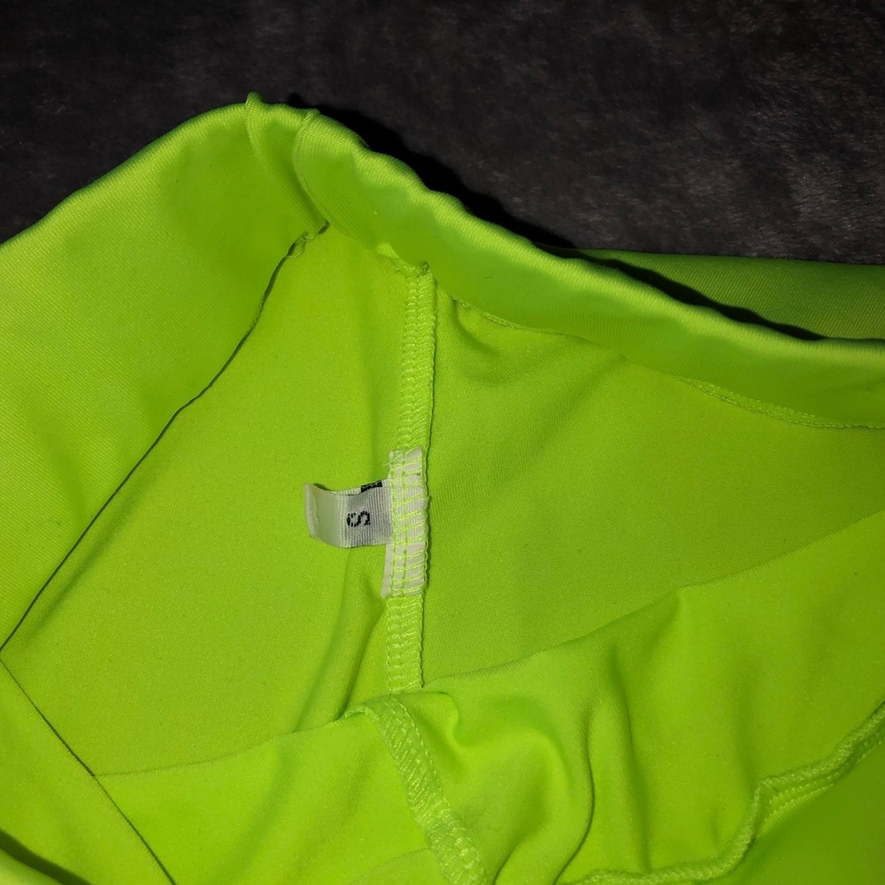 Zaful green neon stretchy biker shorts set/ one shoulder cut out cropped top - Picture 6 of 13